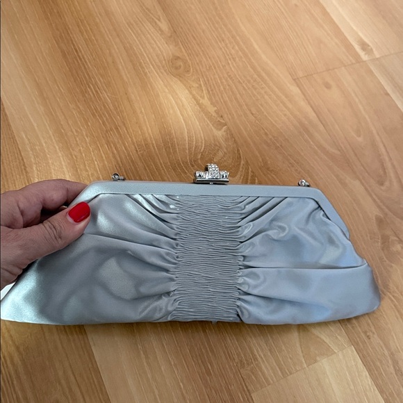 Franchi Elegant Silver Satin Clutch Bag